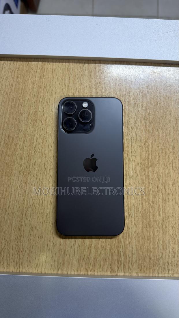 Apple iPhone 15 Pro Max 256 GB Black - thumbnail 3