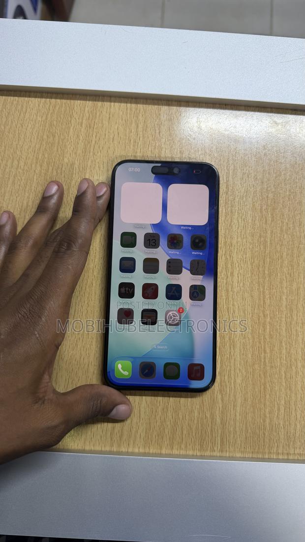 Apple iPhone 15 Pro Max 256 GB Black - thumbnail 2