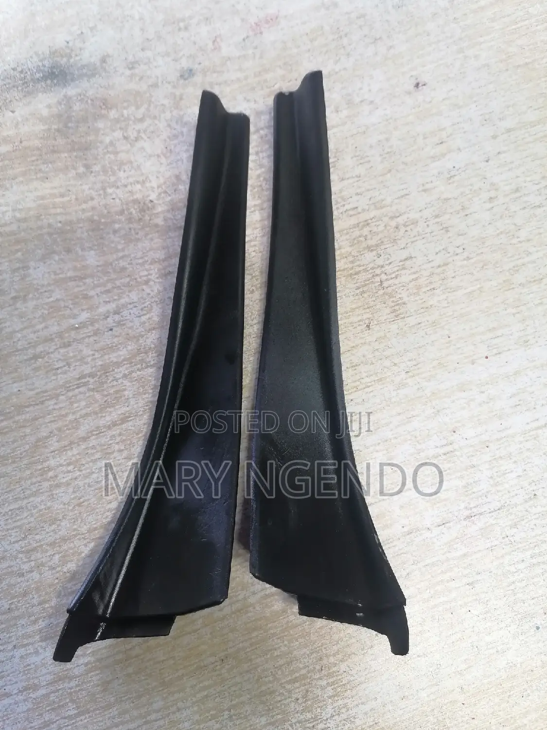 Nissan Dualis Windscreen Finisher