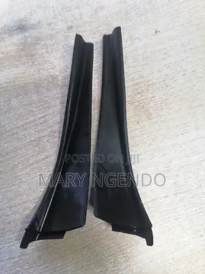 Nissan Dualis Windscreen Finisher