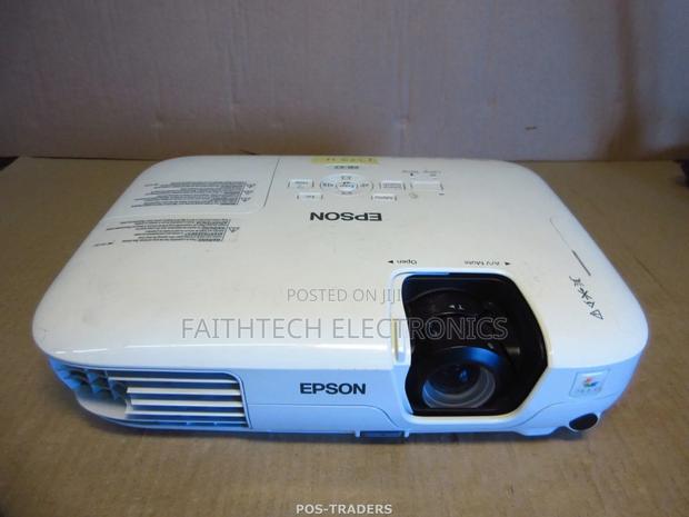 Epson Eb S7 Projector 2300 Lumen - thumbnail 2