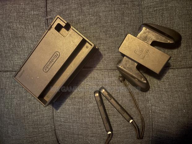 Original Nintendo Switch - thumbnail 3