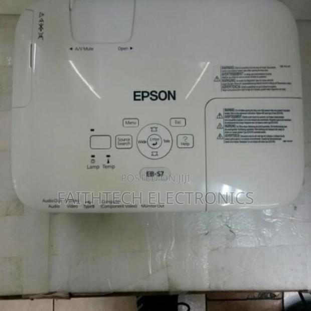 Epson Eb S7 Svga LCD Projector - main view
