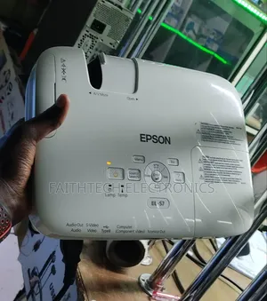 Epson Eb S7 Svga LCD Projector