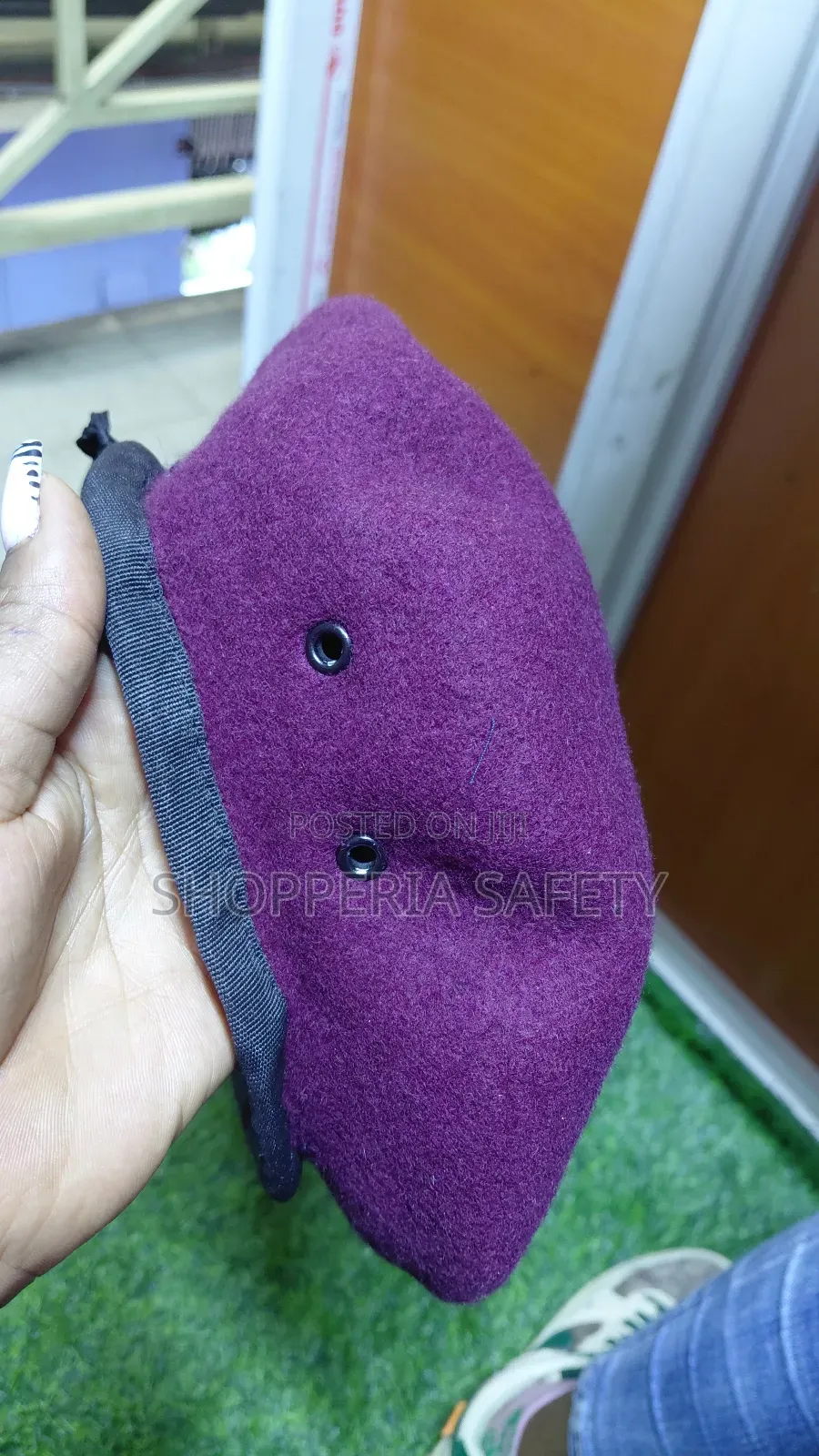 Beret- Maroon