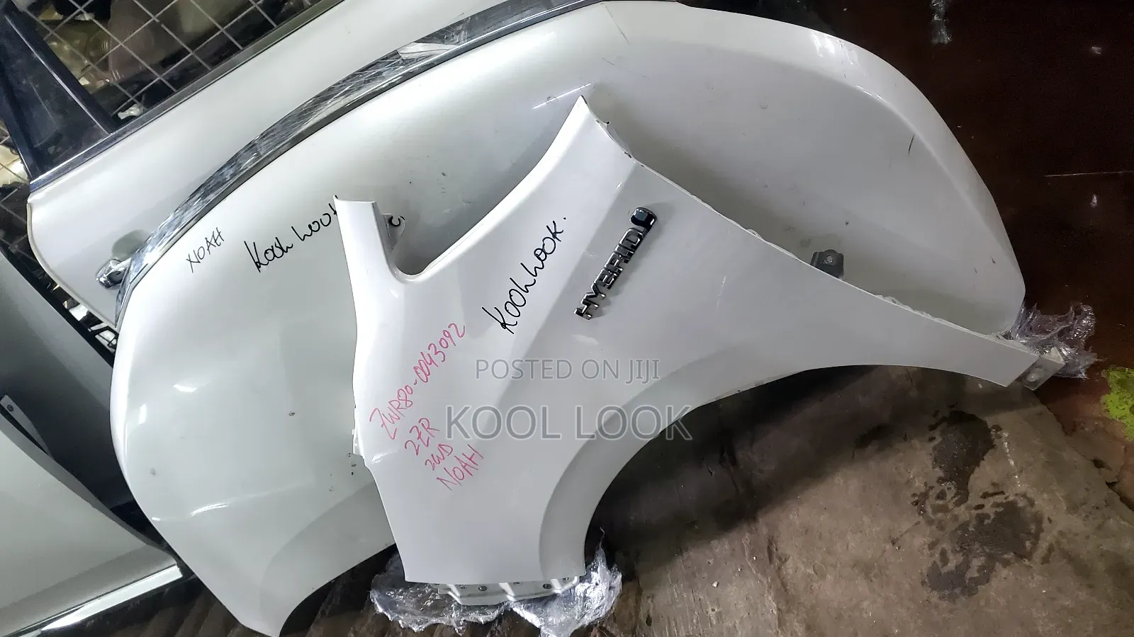 Toyota Noah 2016 Fenders