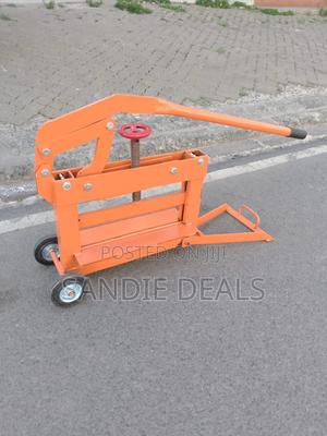 Concrete Block Cutter - thumbnail 2