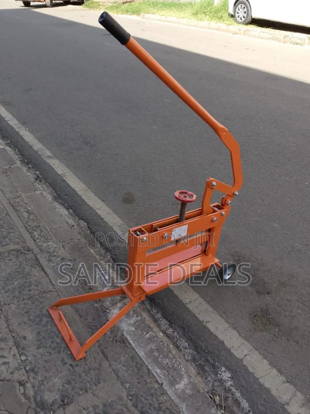 Concrete Block Cutter - thumbnail 3