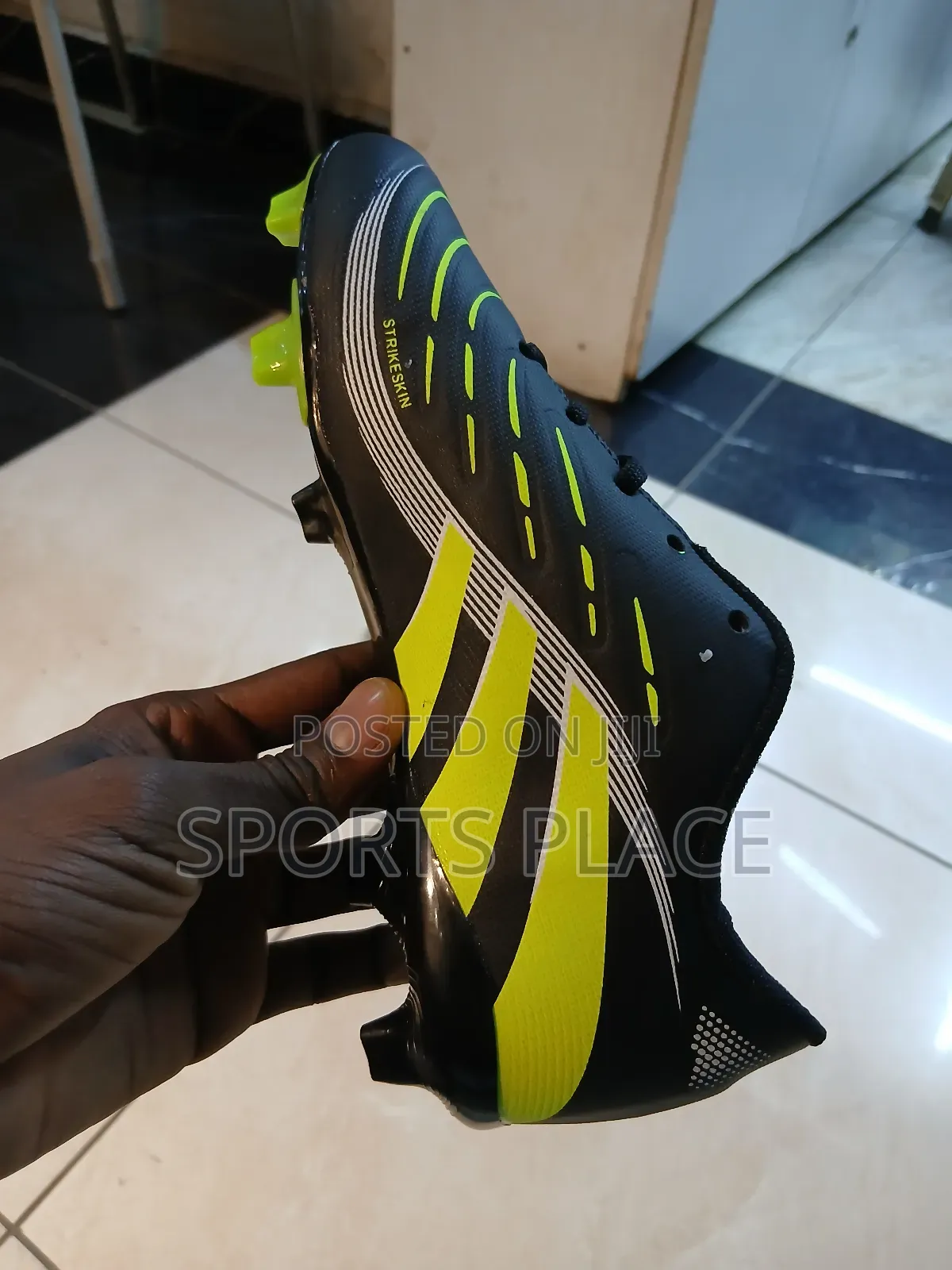 Kids Football Boots - Adidas Predator