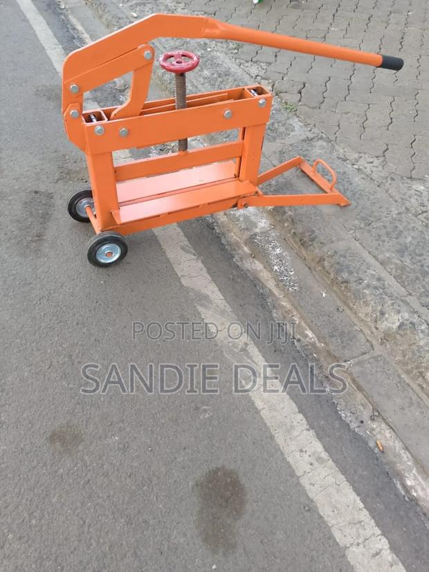 Brick and Block Cutter Machine - thumbnail 3