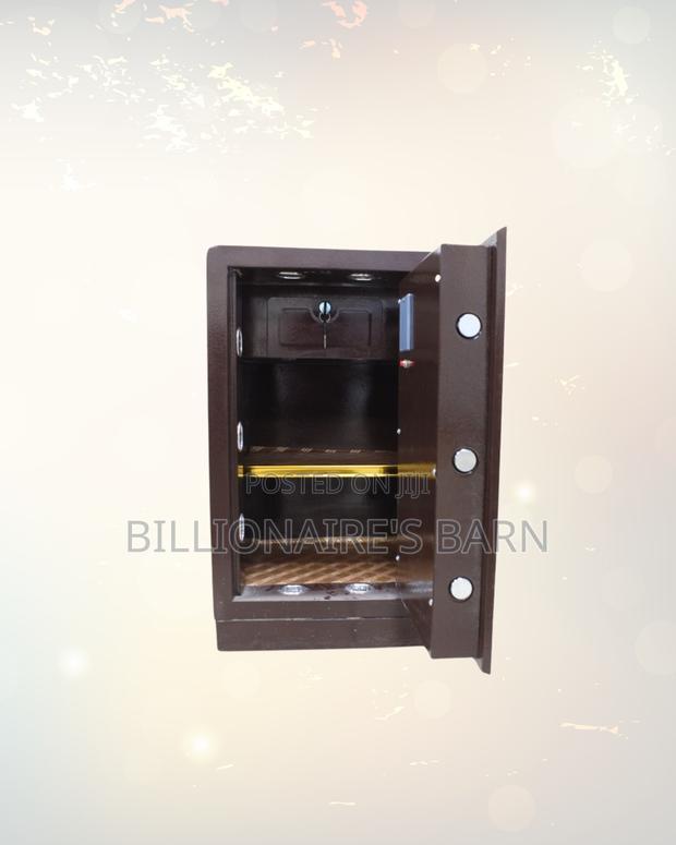 80kg Large-capacity Biometric Safe | Reliable Storage For Valuables - main view