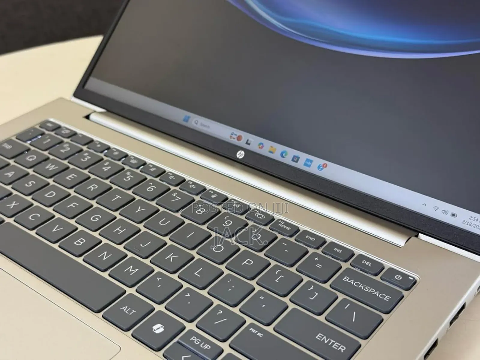 New Laptop HP ProBook 440 16GB Intel Core Ultra 7 SSD 512GB
