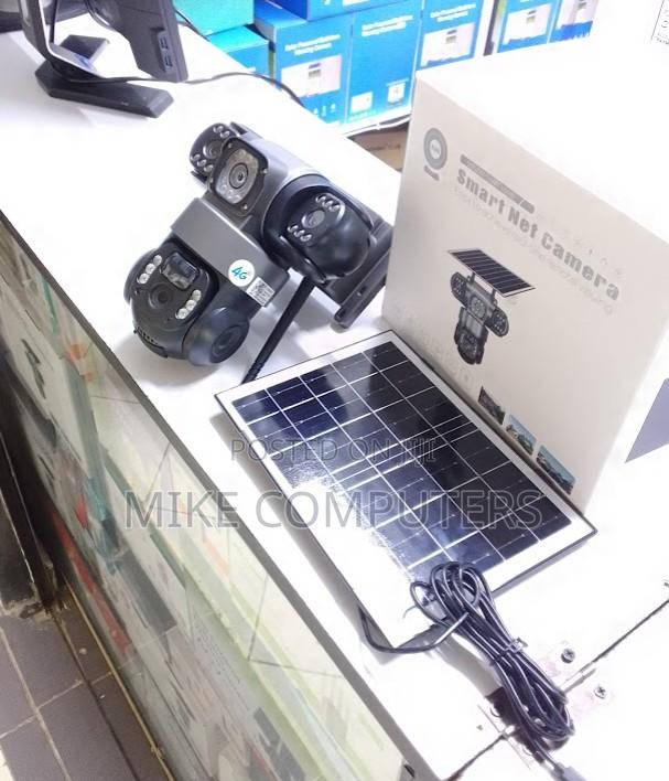 Pan, Tilt, and Zoom (Ptz) Triple Lens 4g Solar PTZ CCTV Camera