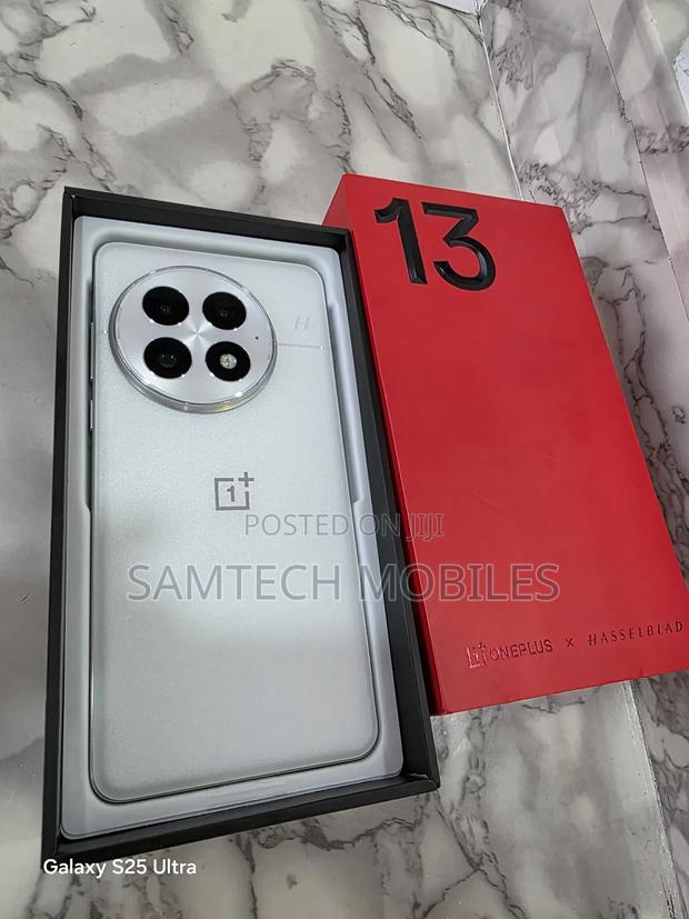 New OnePlus 13 512 GB White - main view