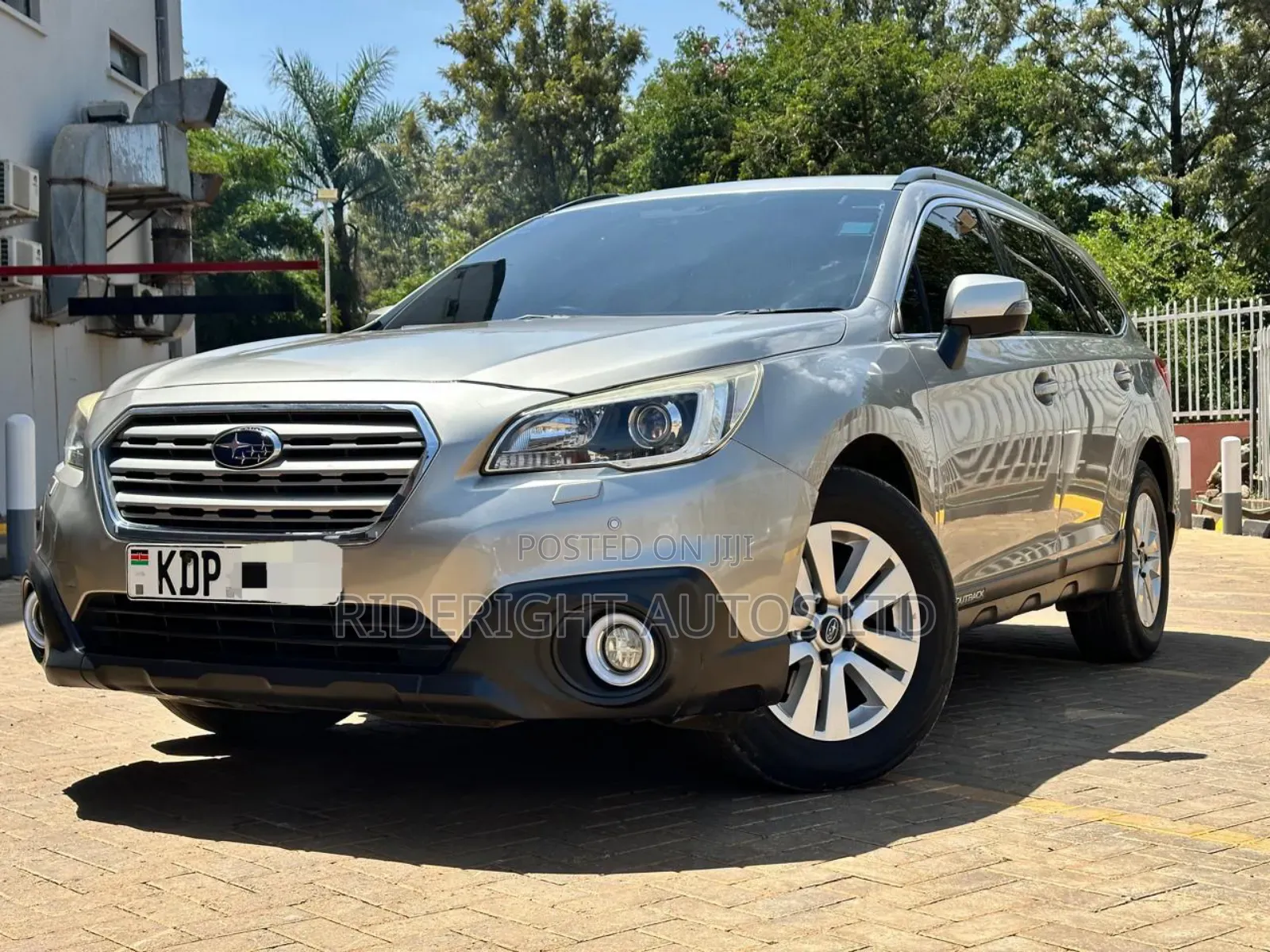 Subaru Outback 2.5i AWD 2016 Gold