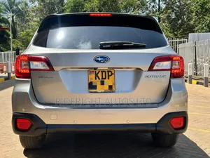Subaru Outback 2.5i AWD 2016 Gold