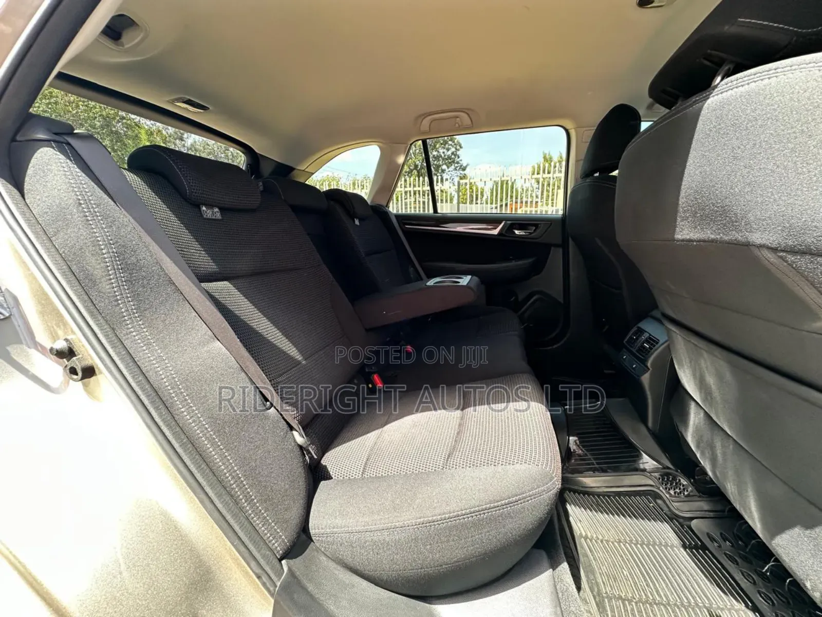 Subaru Outback 2.5i AWD 2016 Gold