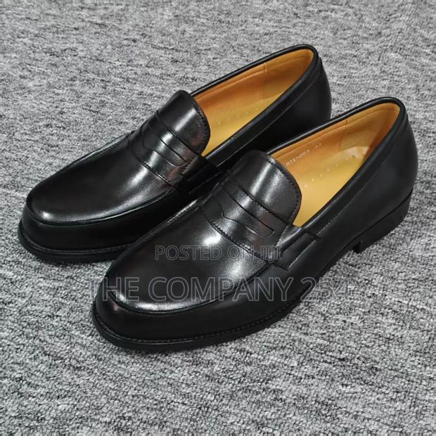 Casual Leather Slip on Mens Official Rubber Sole Clarks Shoeavailable
