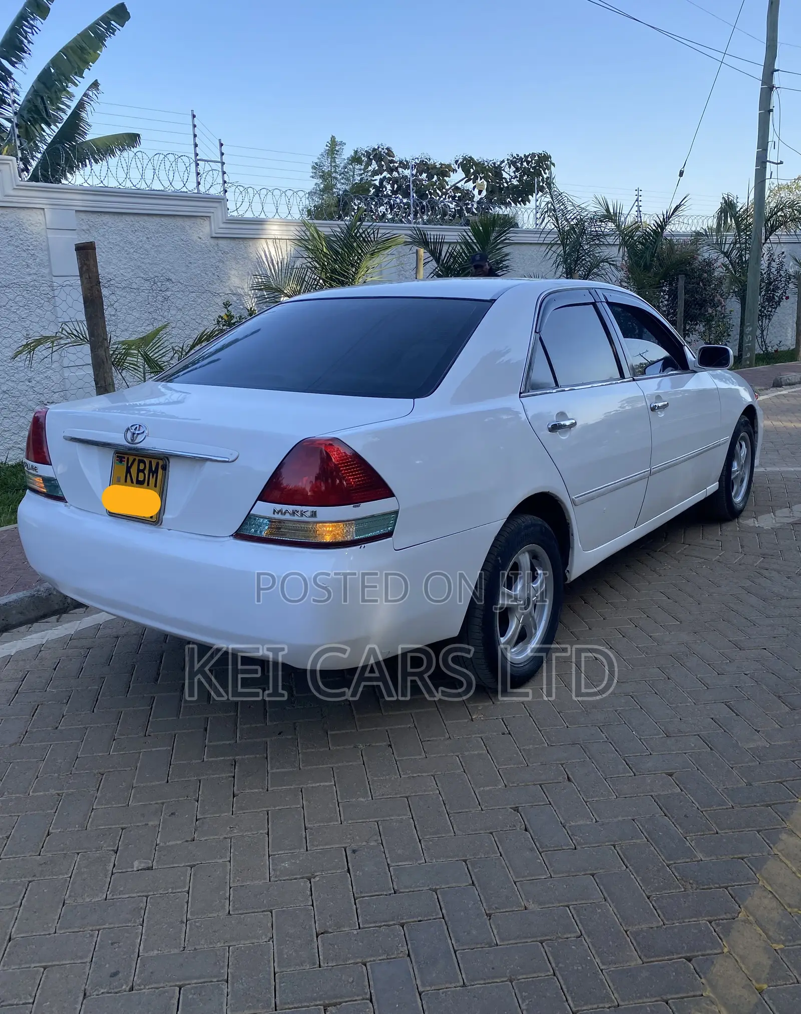 Toyota Mark II 2000 White