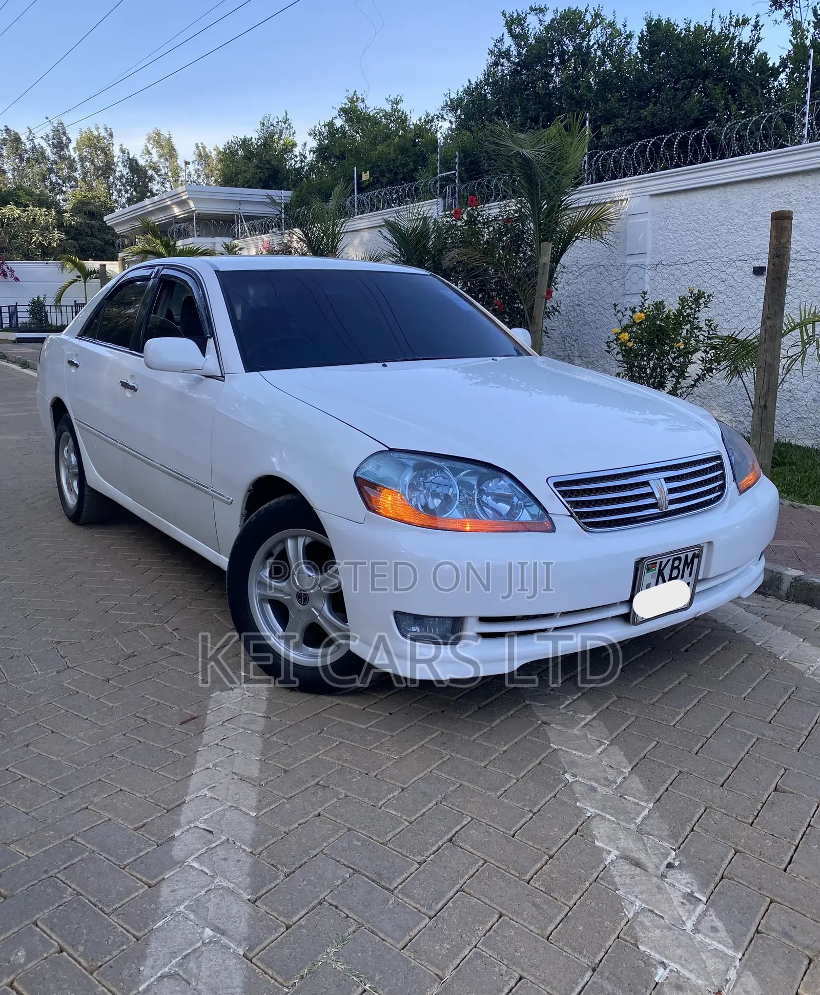 Toyota Mark II 2000 White