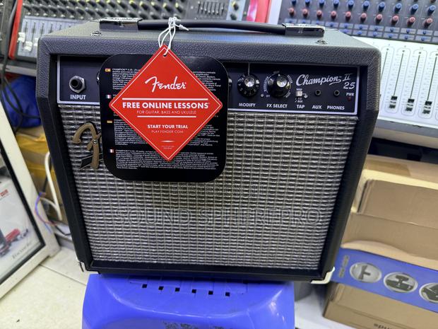Fender Champion 25 Solo Guitar Combo - thumbnail 2