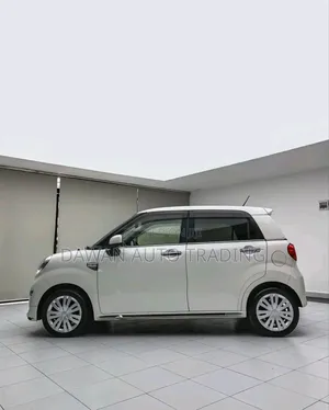 Daihatsu Cast 2019 White
