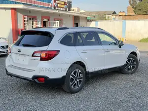 Subaru Outback 2018 White