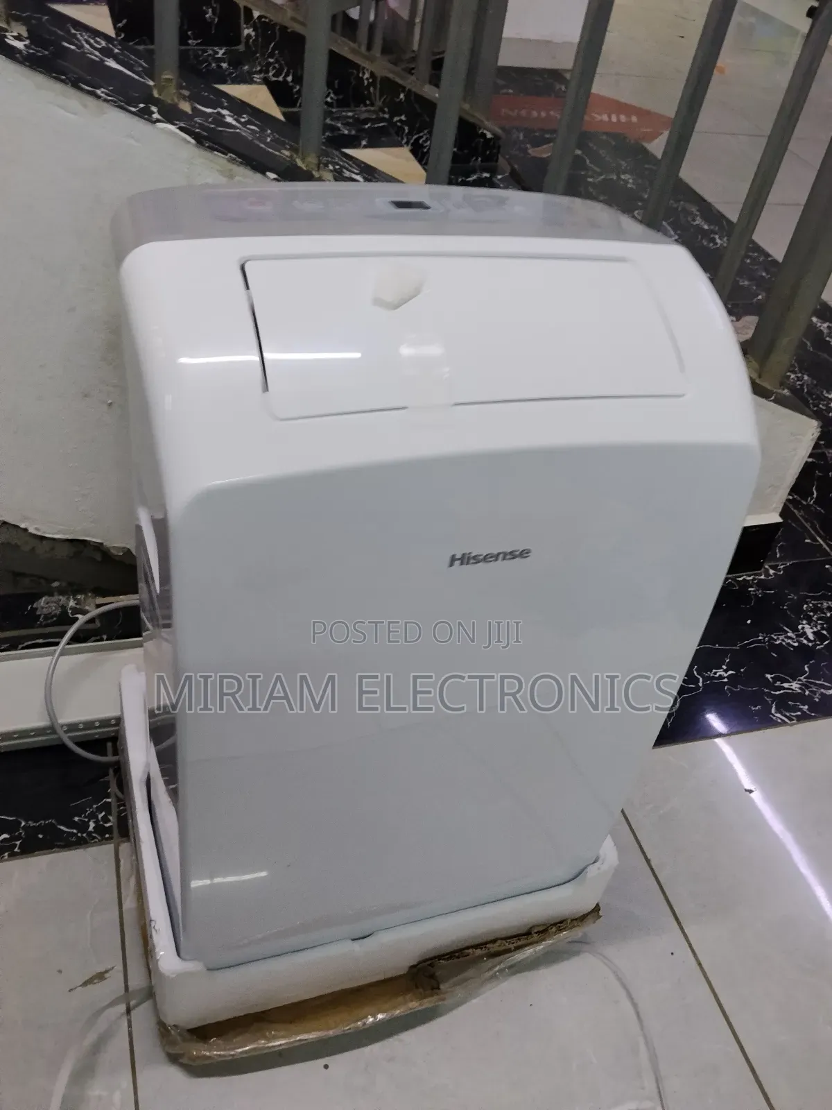 Hisense 12000 Btu Portable Air Conditioner