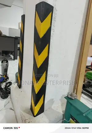 Heavy Duty Rubber Column Guard 0.8m Long