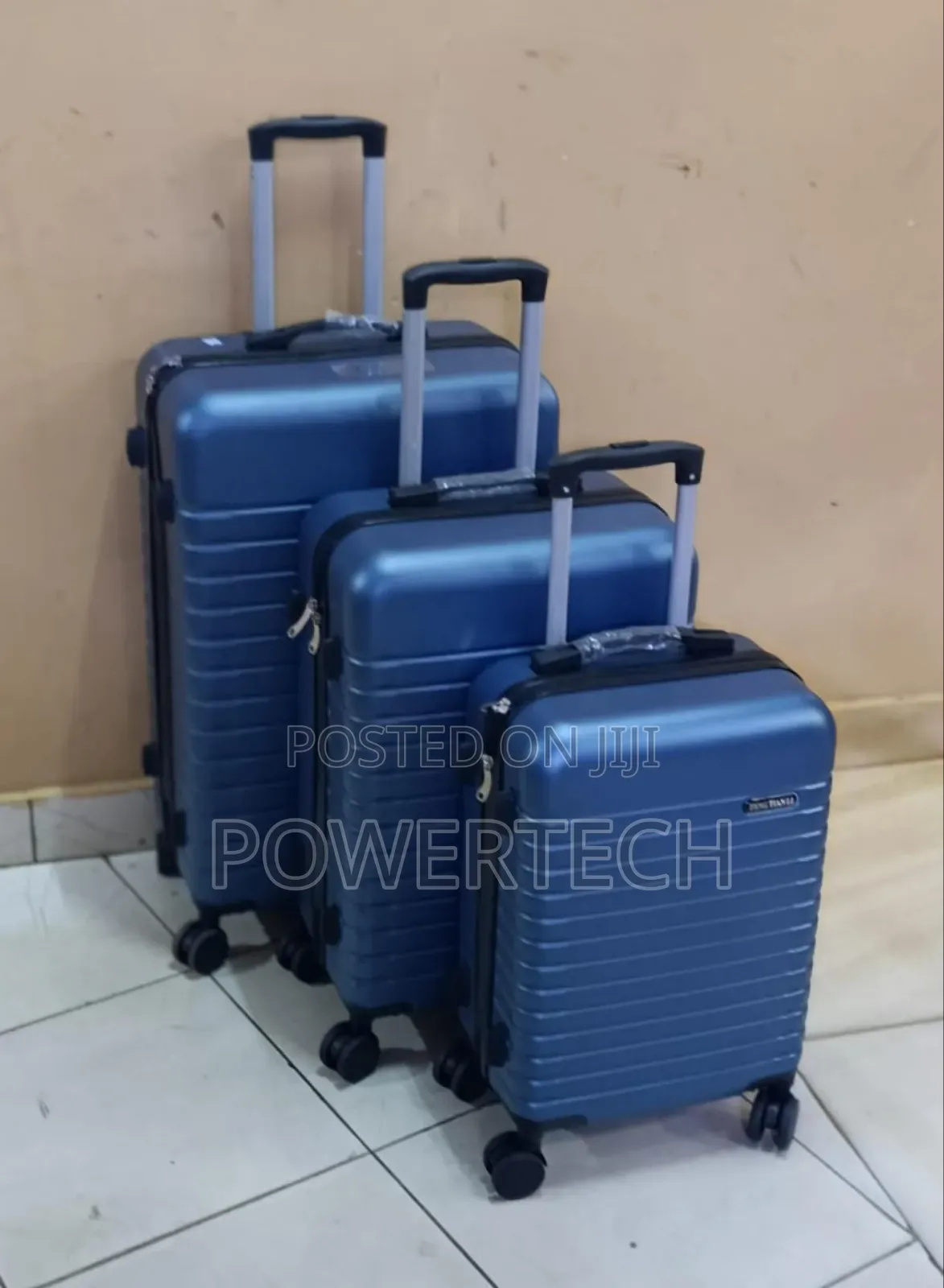 3 in 1 Luxurious Fibre Suitcase*