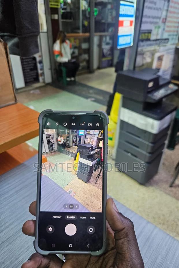 Samsung Galaxy S23 Plus 256 GB Rose Gold - thumbnail 4