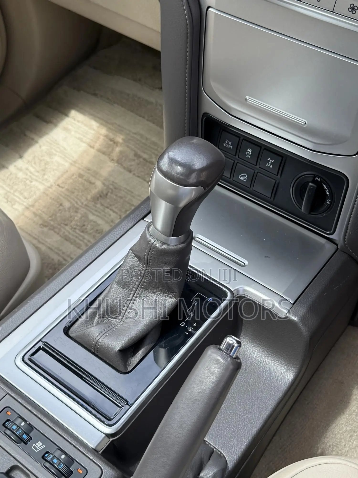 Toyota Land Cruiser Prado 2018 Pearl
