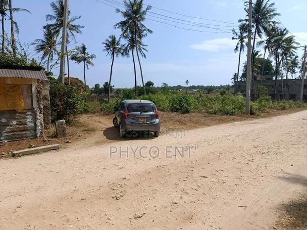 Quarter Acre Plot for Sale - thumbnail 2