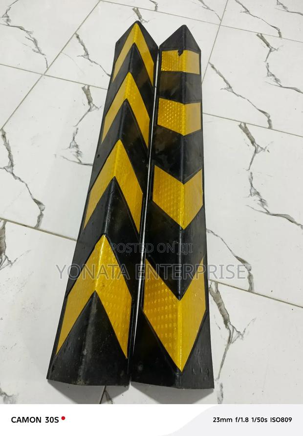 Rubber Corner Moulding/ Corner Guards - main view