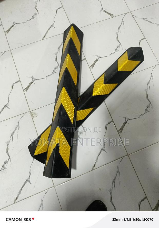 Reflective Corner Guard/ Bullnose Corner Protector