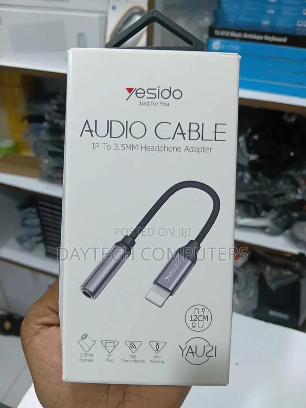 This Is a Yesido Yau21 Lightning to 3.5mm Headphone Adapter. - thumbnail 3