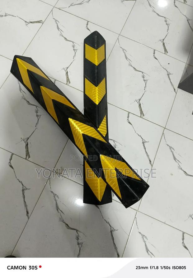 Corner Edge Protector/ Rubber Corner Guard Available - thumbnail 2
