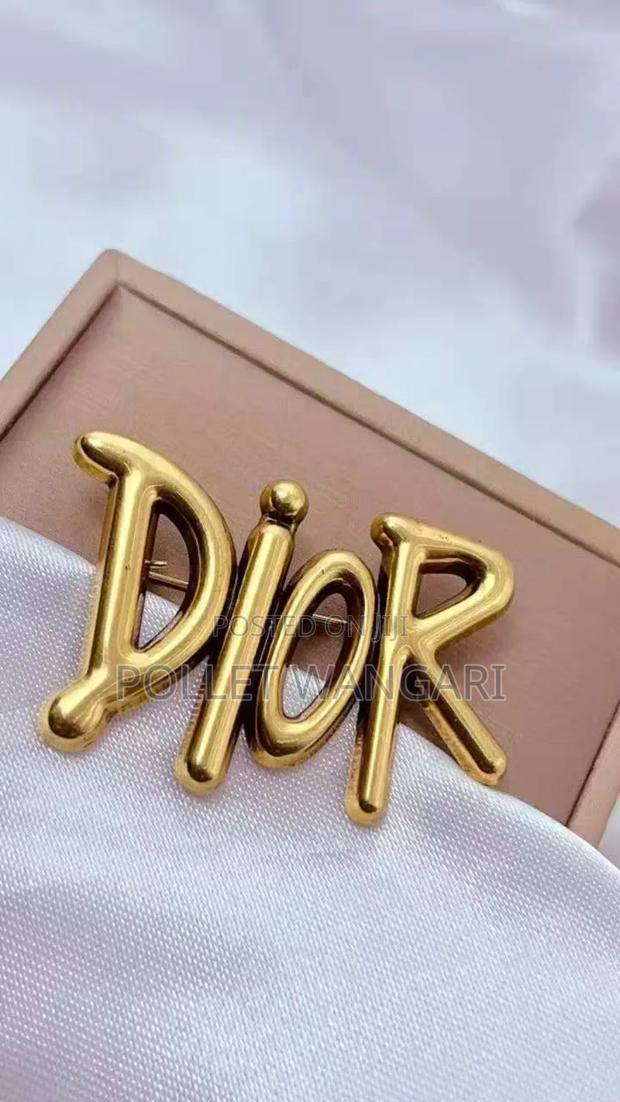 Designer Brooches - thumbnail 8