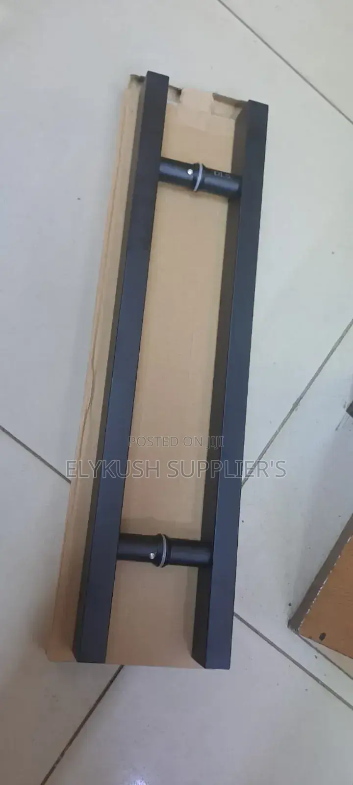 Flat 1000mm H Handles