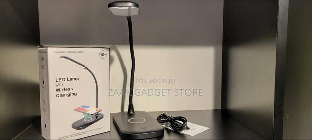 Light Bulb With Wireless Charge - thumbnail 2