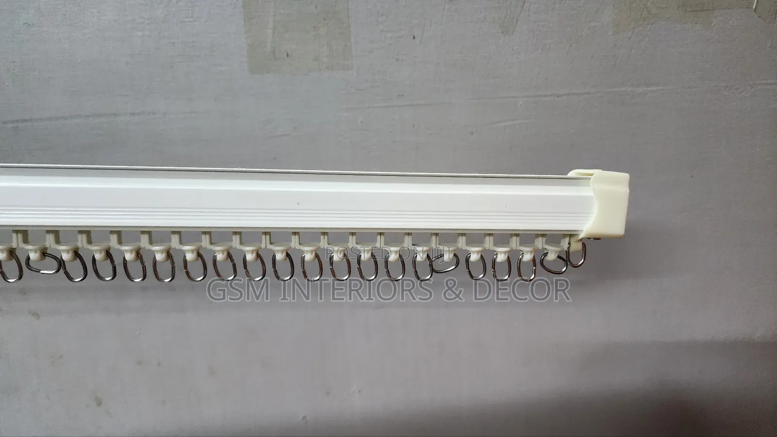 Single Aluminium Curtain Rail With Runners Per Meter