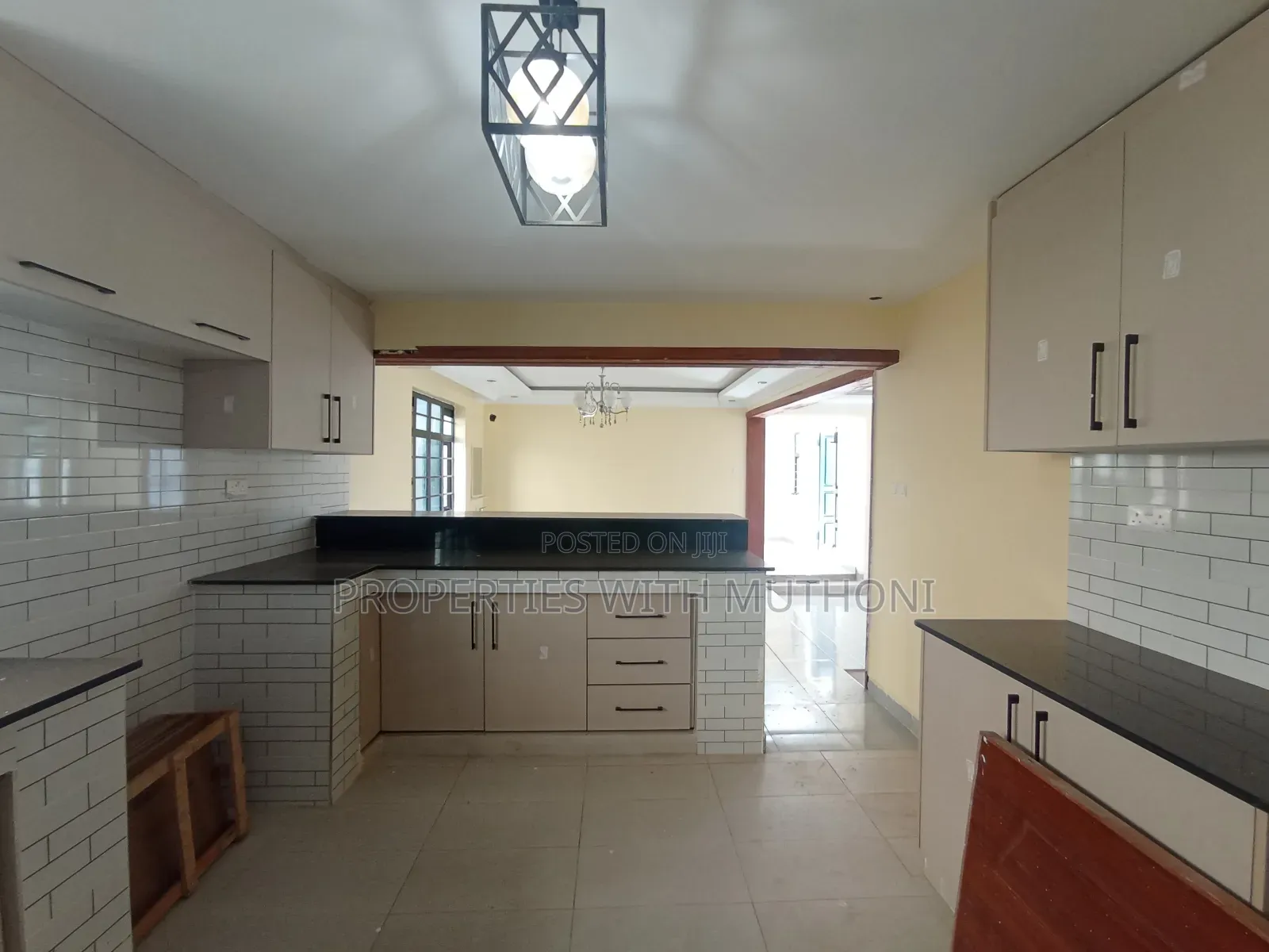 5bdrm Maisonette in Golf View, Kenyatta Road / Theta  for sale