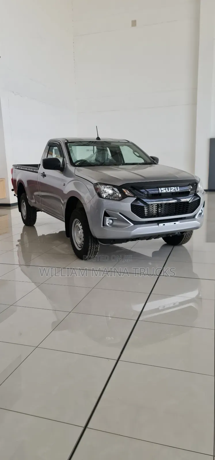 New Isuzu D-MAX 2026 Silver