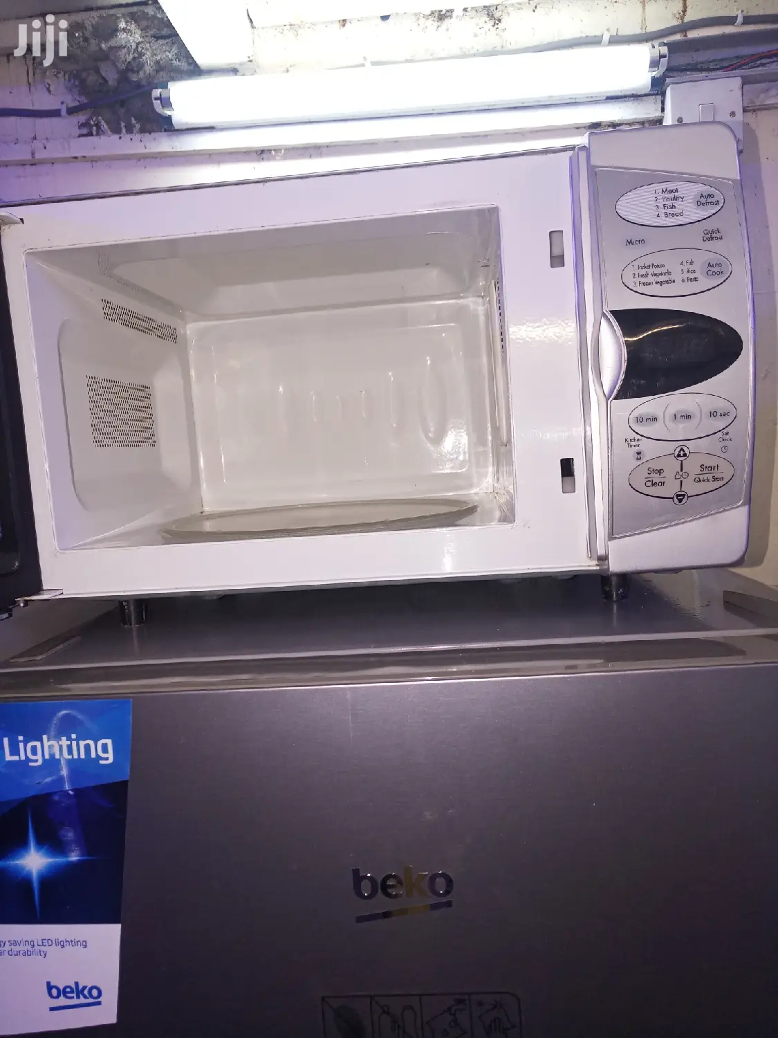 Microwave Oven