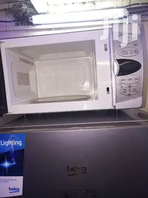 Microwave Oven