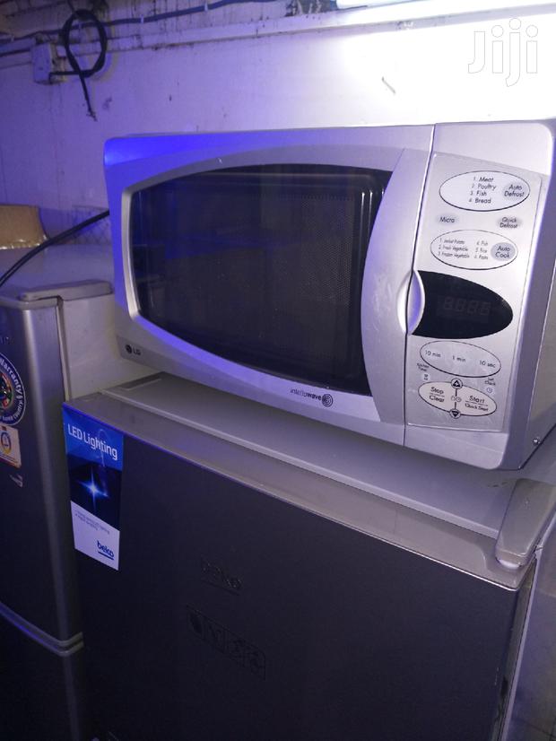 Microwave Oven - thumbnail 3