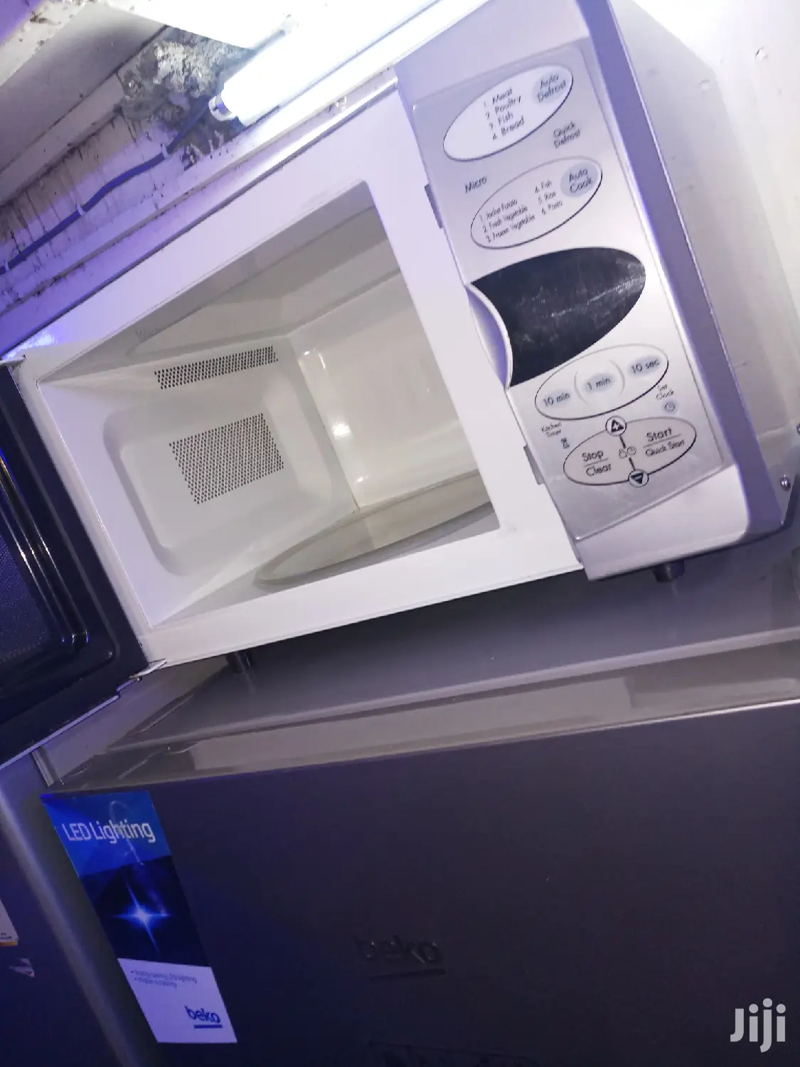 Microwave Oven