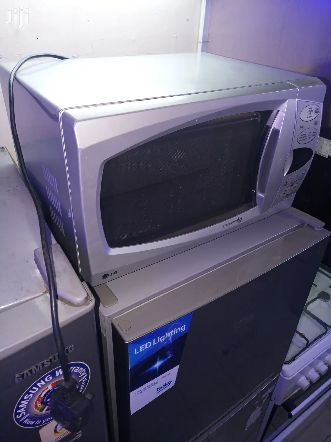 Microwave Oven