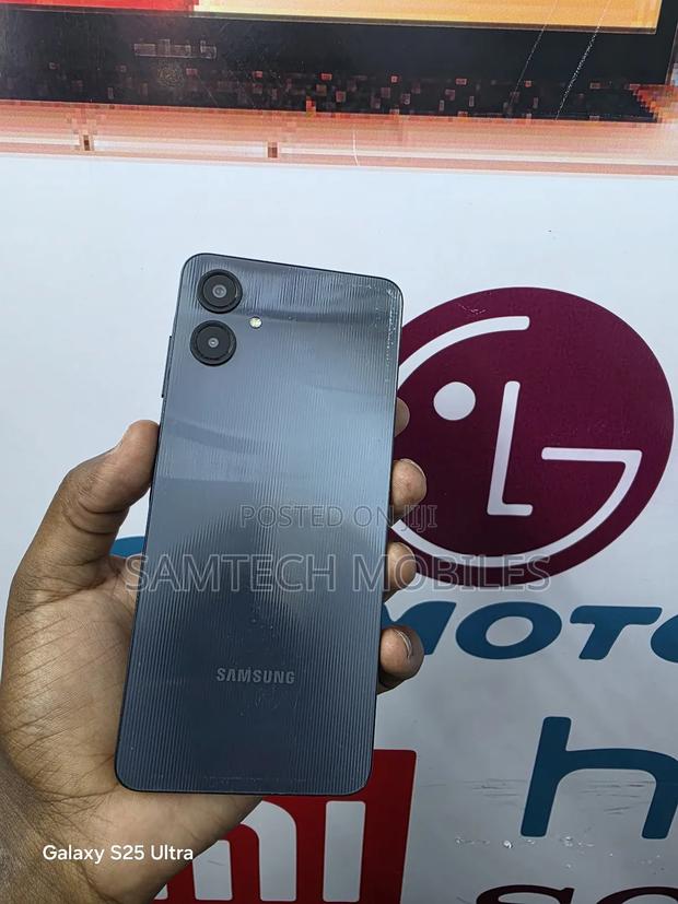 Samsung Galaxy A06 128 GB Gray - thumbnail 4