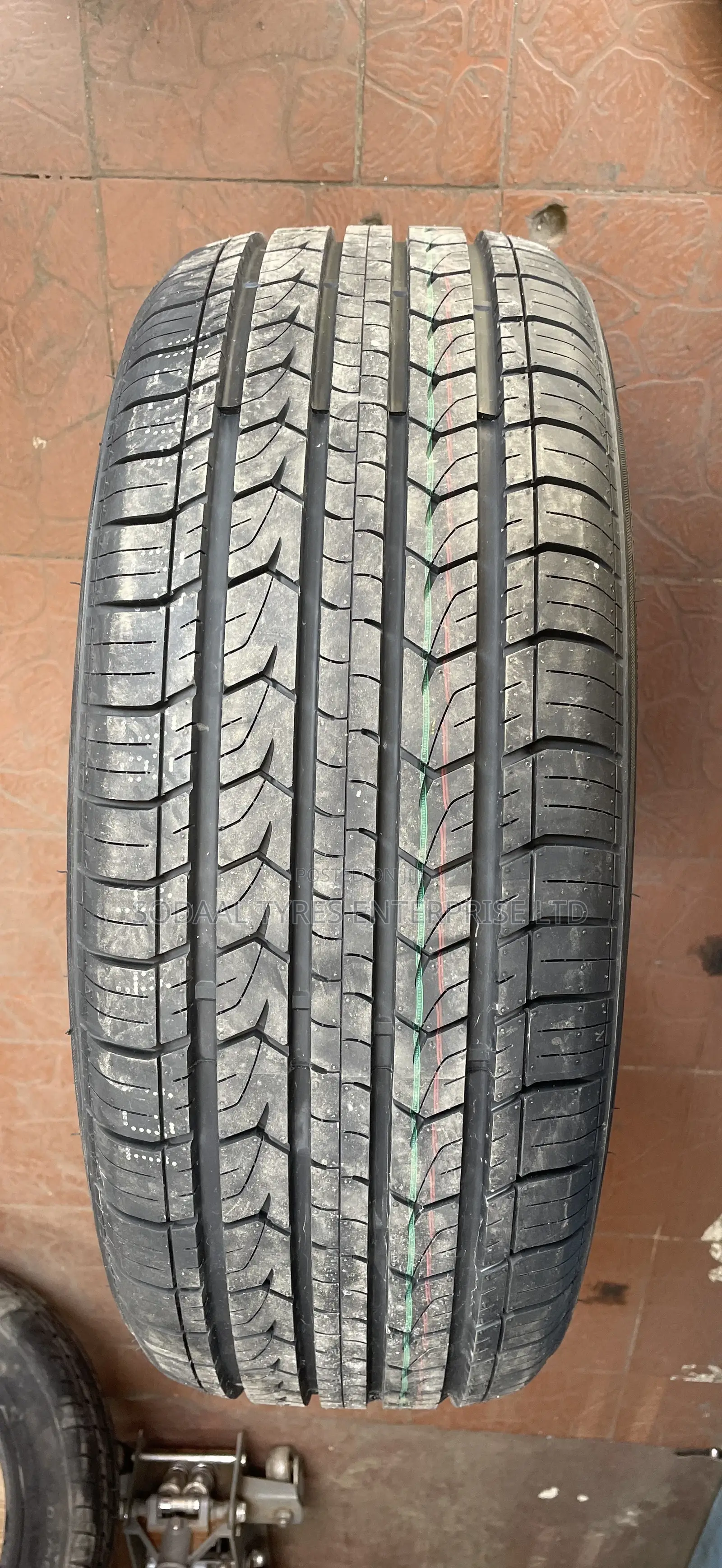 225/55r18 Centara Tires
